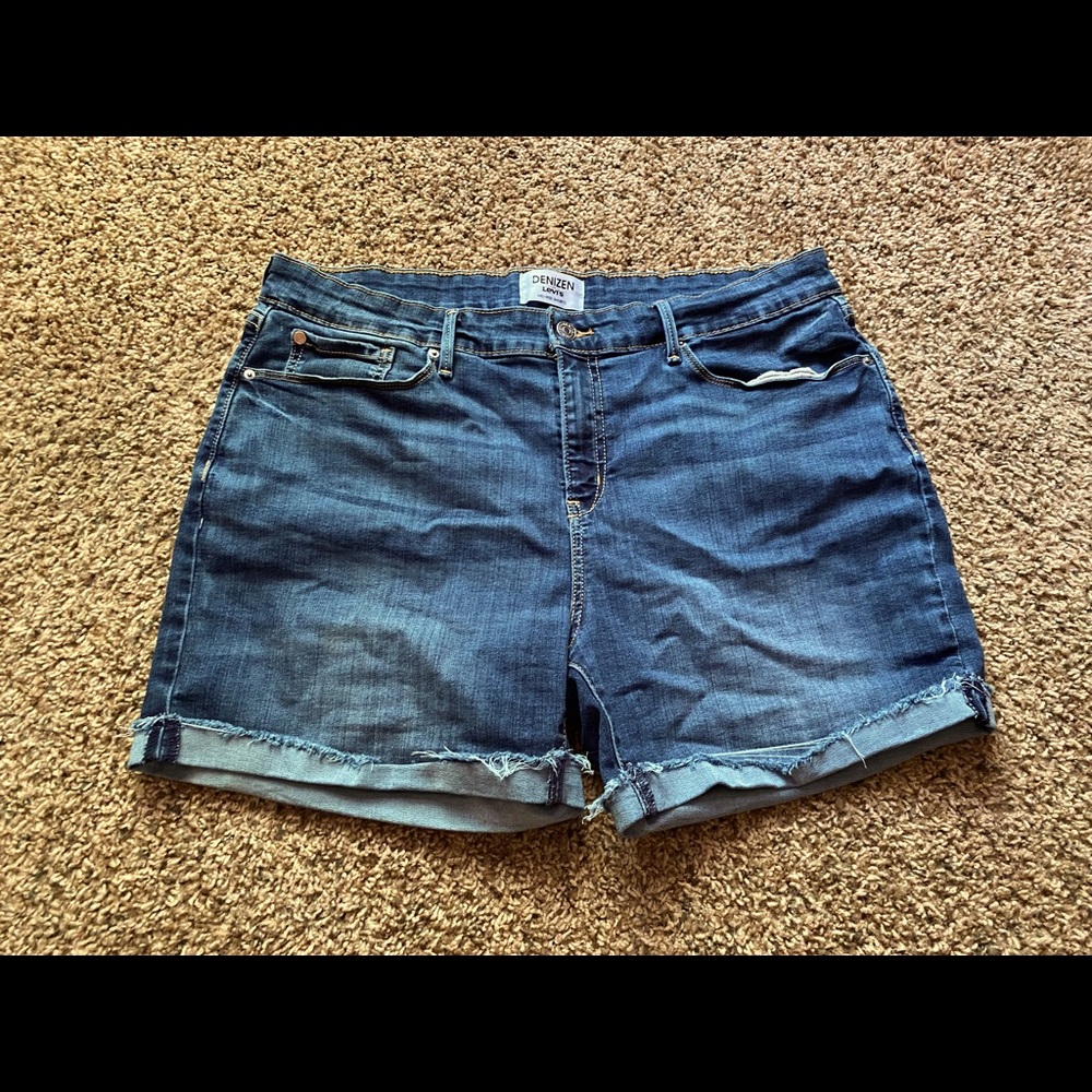 Levi’s Denizen Dark Wash Jean Shorts